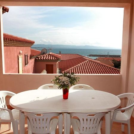 Appartamenti Ideal Isola Rossa Dış mekan fotoğraf