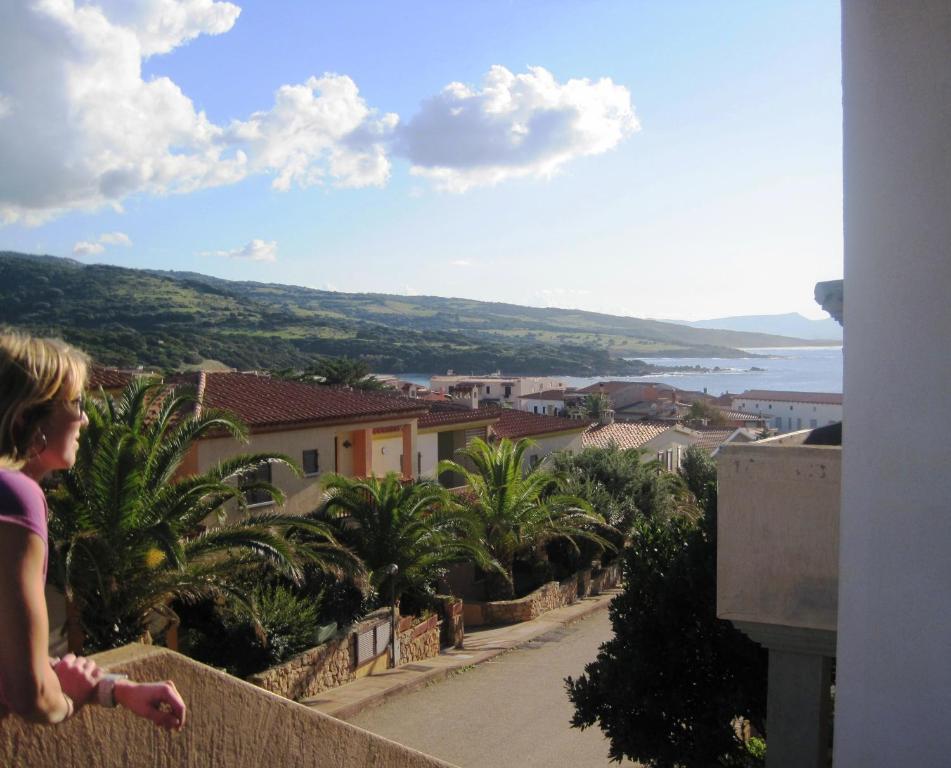 Appartamenti Ideal Isola Rossa Oda fotoğraf