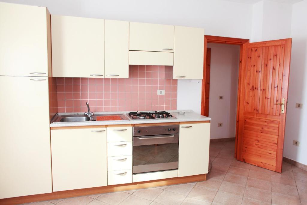 Appartamenti Ideal Isola Rossa Dış mekan fotoğraf